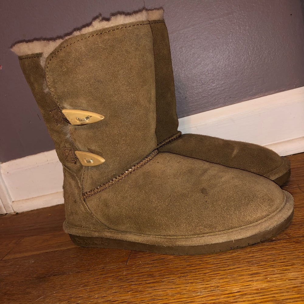 Brand new Bearpaw Boots